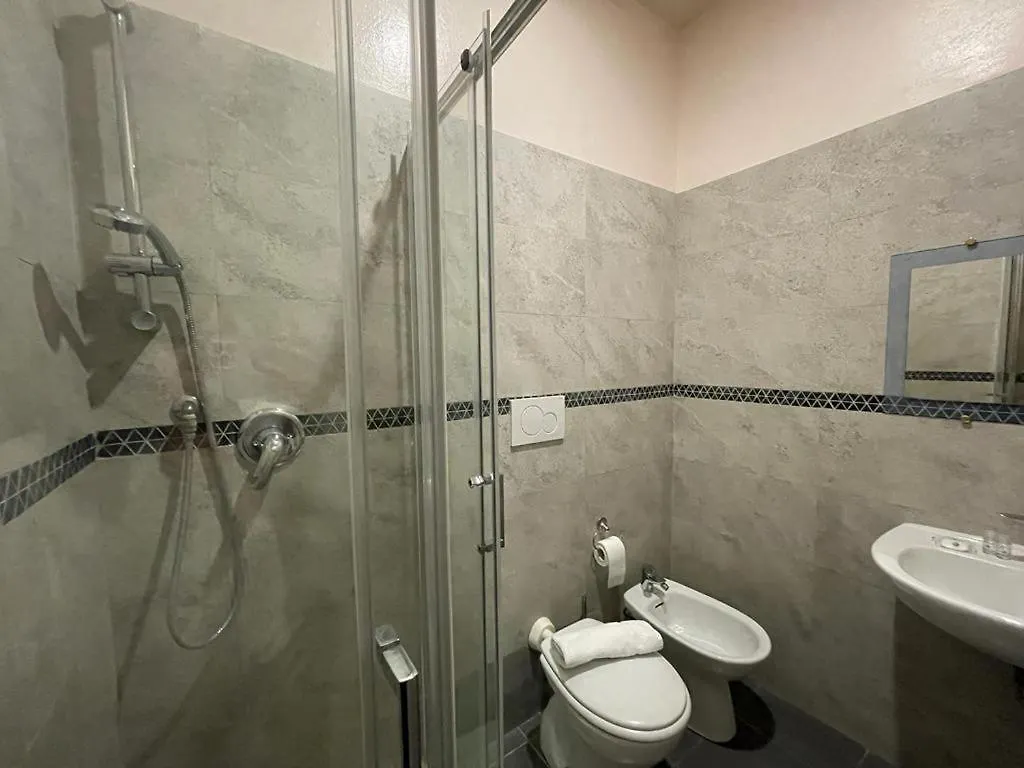 ** Hotel Milano Hostel Italia