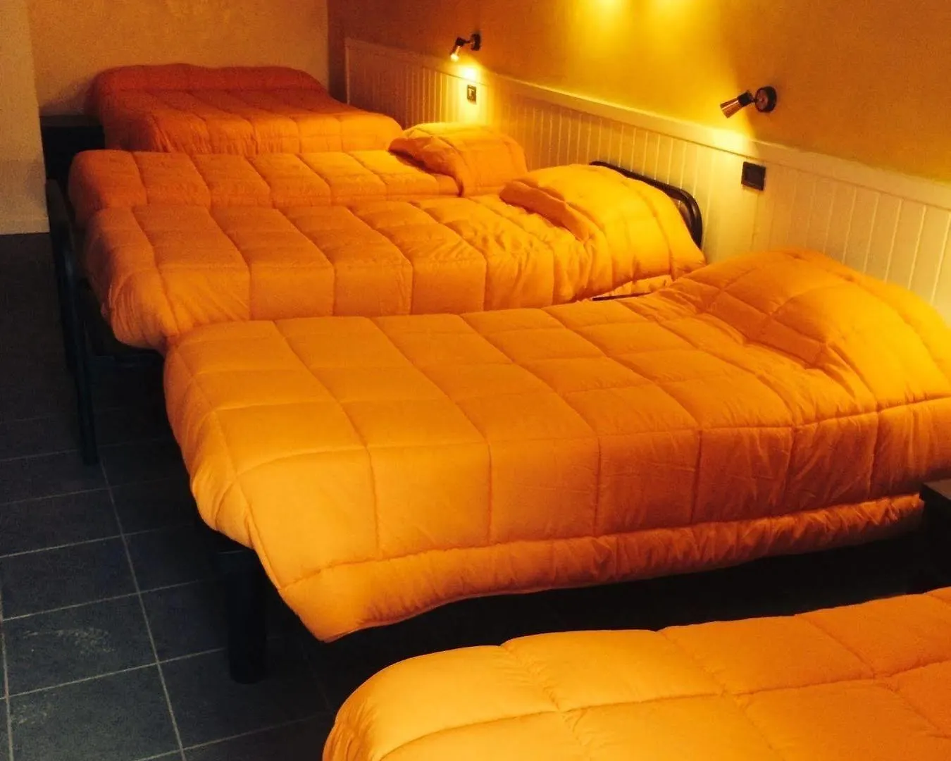 Milano Hostel 2*,